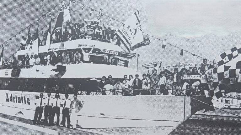 Il 22 maggio 1994 ben 220 tifosi bianconeri si imbarcarono sulla “Adriatic Princess” Il 22 maggio 1994 ben 220 tifosi bianconeri si imbarcarono sulla “Adriatic Princess”