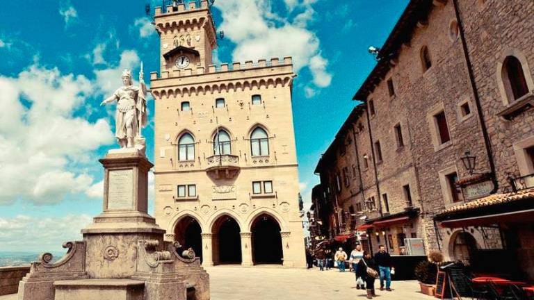 Fitch migliora il rating da BB a BB+ ma San Marino protesta: “Non rispecchia la realtà, la situazione è ancora più positiva” Fitch migliora il rating da BB a BB+ ma San Marino protesta: “Non rispecchia la realtà, la situazione è ancora più positiva”