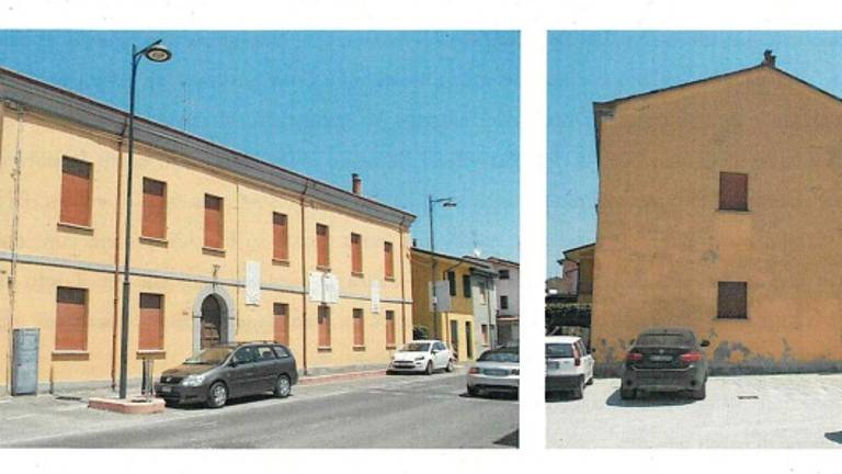 Cesena, manutenzione a capannone e sede quartiere Al Mare Cesena, manutenzione a capannone e sede quartiere Al Mare