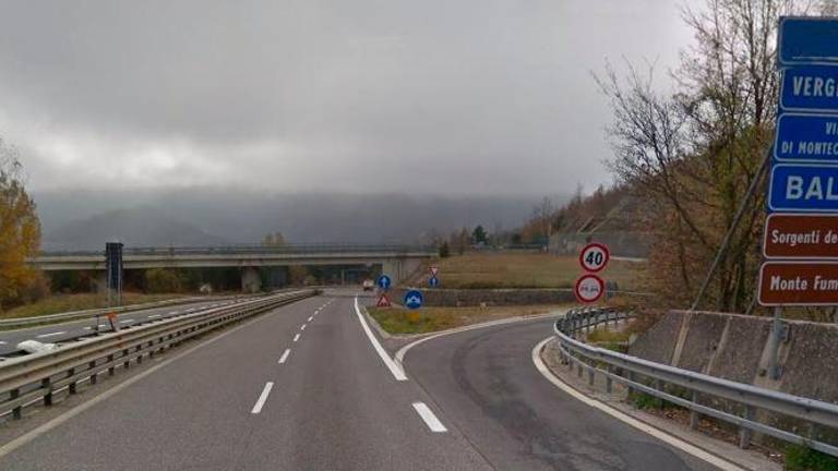 E45, asfalto deteriorato, l’Anas chiude la carreggiata verso Terni a Verghereto E45, asfalto deteriorato, l’Anas chiude la carreggiata verso Terni a Verghereto