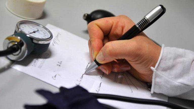 Rimini. Incentivi dell’Ausl per “tagliare” le ricette. L’Ordine dei medici: nessuna irregolarità Rimini. Incentivi dell’Ausl per “tagliare” le ricette. L’Ordine dei medici: nessuna irregolarità
