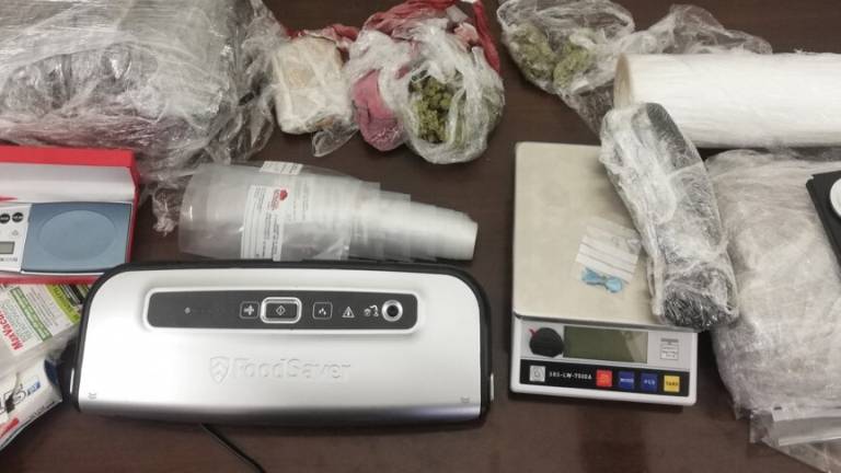 Spaccio di droga tra Forlì e Faenza, arrestate due persone Spaccio di droga tra Forlì e Faenza, arrestate due persone