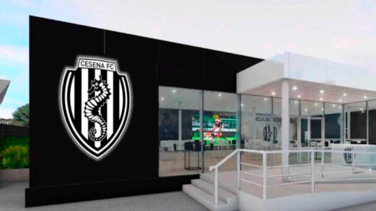 Il primo rendering della struttura che verrà visto dall’esterno del Manuzzi: il progetto definitivo sarà presentato in settimana e subità qualche modifica Il primo rendering della struttura che verrà visto dall’esterno del Manuzzi: il progetto definitivo sarà presentato in settimana e subità qualche modifica