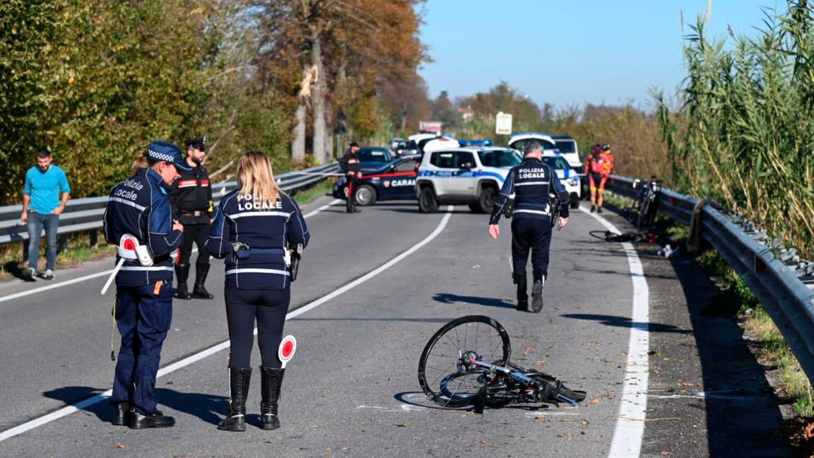 Auto travolge un gruppo ciclisti a Fratta Terme: morto il 57enne di Ravenna - Gallery