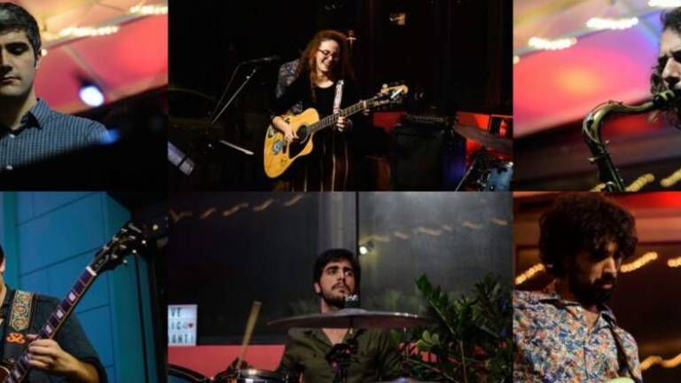 Non va il Wi-Fi: la parodia di Fulvia & The Menthos / VIDEO Non va il Wi-Fi: la parodia di Fulvia & The Menthos / VIDEO