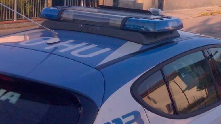 Autore di reati contro banche e istituti di credito, era in vacanza a Cervia: latitante arrestato dalla polizia Autore di reati contro banche e istituti di credito, era in vacanza a Cervia: latitante arrestato dalla polizia