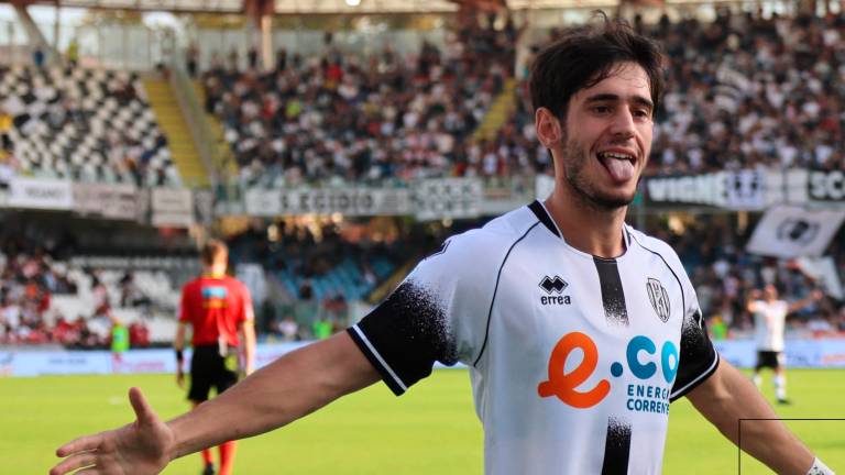 Cristian Shpendi esulta dopo il 2-0 al Brescia Cristian Shpendi esulta dopo il 2-0 al Brescia