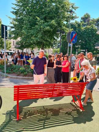 Santarcangelo, omaggio a Lorena Vezzosi a un anno dal femminicidio - Gallery Santarcangelo, omaggio a Lorena Vezzosi a un anno dal femminicidio - Gallery