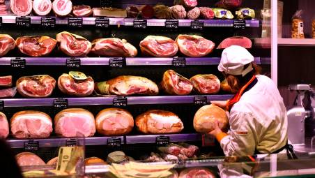 Il banco dei salumi del Conad