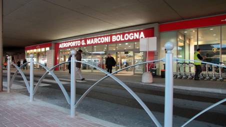 In bus all’aeroporto di Bologna da Cesenatico, Cervia, Riccione, Misano e Cattolica: parte un nuovo servizio