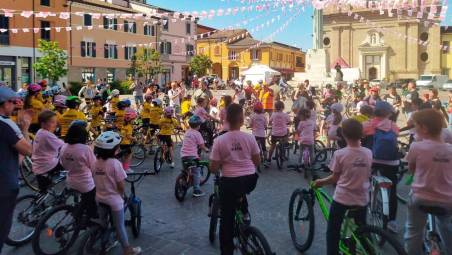La pedalata di un anno fa in occasione del Giro d’Italia