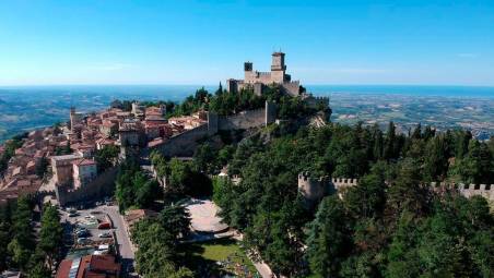 I pensionati scoprono la residenza a San Marino. Boom di arrivi ma i requisiti non sono per tutti