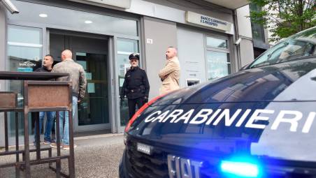 “Ma siete già qui?” I rapinatori della banca di Rimini stupiti davanti ai Carabinieri