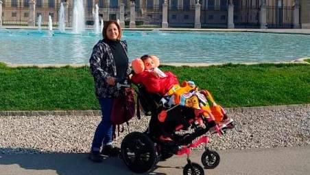 Simona Quadrelli con la figlia 17enne Chiara Selussi