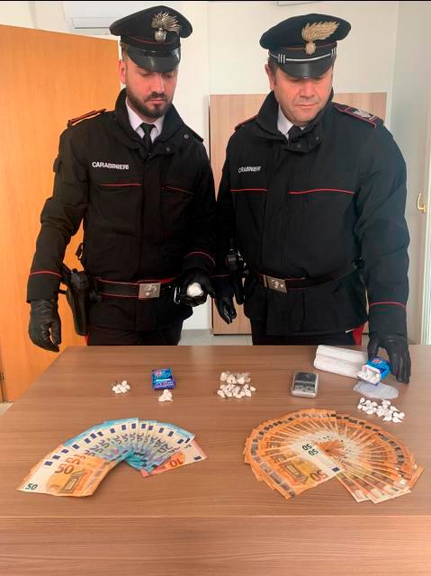 Spaccio di droga e ricettazione di bici e monopattini rubati: due arresti a Rimini e Bellaria Spaccio di droga e ricettazione di bici e monopattini rubati: due arresti a Rimini e Bellaria