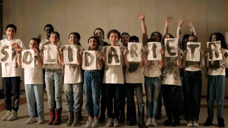 Cotignola, a un anno dall’alluvione: il cortometraggio degli studenti della media “Varoli” è un inno alla solidarietà