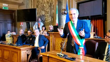 Il sindaco Zattini oggi ha ricevuto l’Unieuro (foto e video Blaco)