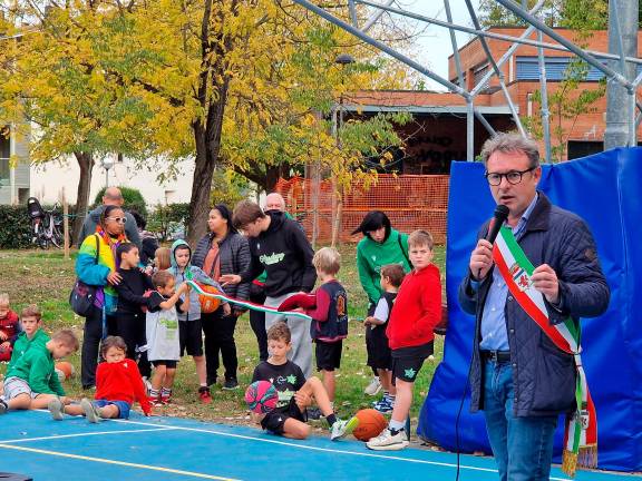 Faenza, il Parco Azzurro restituito alla città dopo l’alluvione: “Un messaggio di speranza” VIDEO GALLERY Faenza, il Parco Azzurro restituito alla città dopo l’alluvione: “Un messaggio di speranza” VIDEO GALLERY