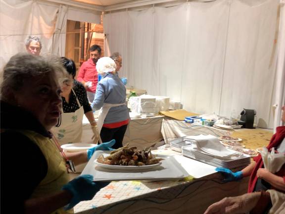 Cesenatico, “il pesce fa festa 2023”: partenza col botto VIDEO GALLERY Cesenatico, “il pesce fa festa 2023”: partenza col botto VIDEO GALLERY