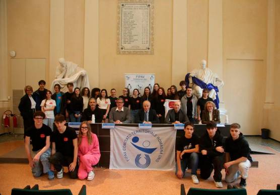 Anche una classe terza del Liceo Classico Monti di Cesena presente alla conferenza stampa di presentazione