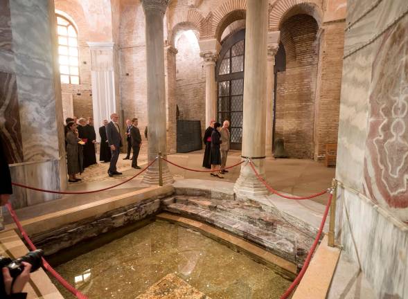 Ravenna, Carlo III conquistato dal fascino di San Vitale e di Galla Placidia - Gallery Ravenna, Carlo III conquistato dal fascino di San Vitale e di Galla Placidia - Gallery