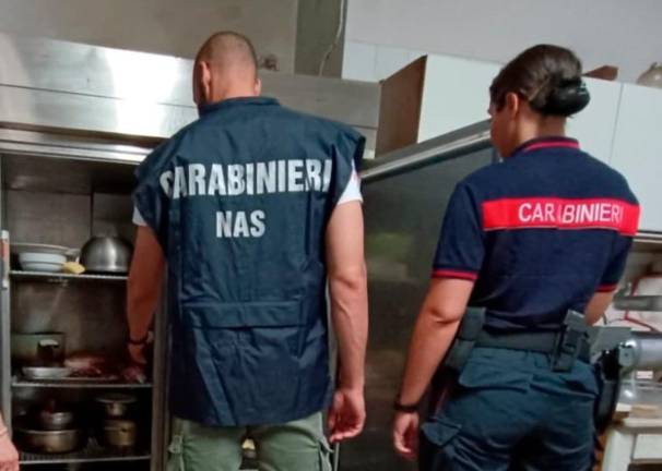 Cervia, “cucina troppo sporca”: i Nas chiudono un noto ristorante del centro Cervia, “cucina troppo sporca”: i Nas chiudono un noto ristorante del centro