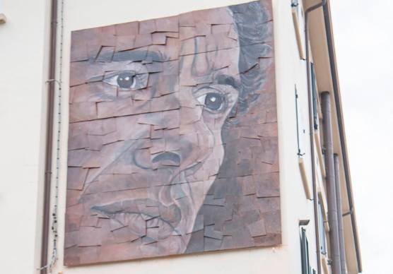 Il murale dedicato a Senna e realizzato da Stefano Pierotti (foto Monti Mmph)