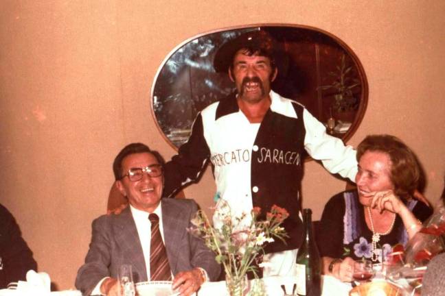 Romano Cavalli con il presidente Dino Manuzzi e la moglie Romano Cavalli con il presidente Dino Manuzzi e la moglie