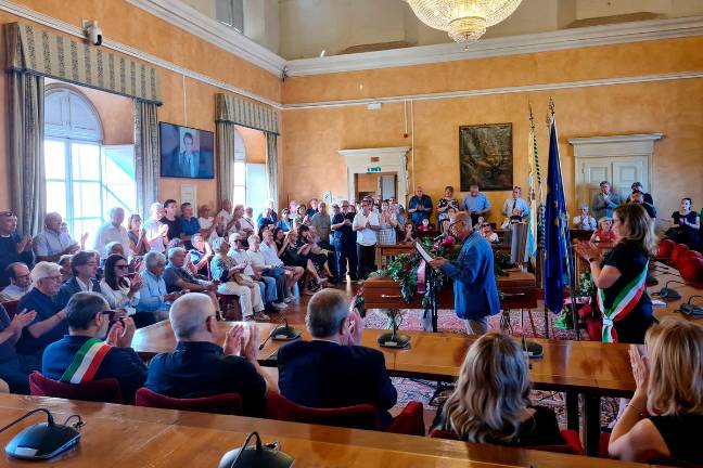 L’ultimo saluto a Massimo Paganelli: “Ha dedicato gran parte della sua vita a Santarcangelo” L’ultimo saluto a Massimo Paganelli: “Ha dedicato gran parte della sua vita a Santarcangelo”