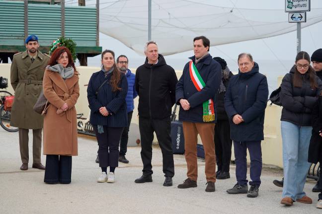Rimini, la celebrazione del Giorno del ricordo al nuovo molo Rimini, la celebrazione del Giorno del ricordo al nuovo molo