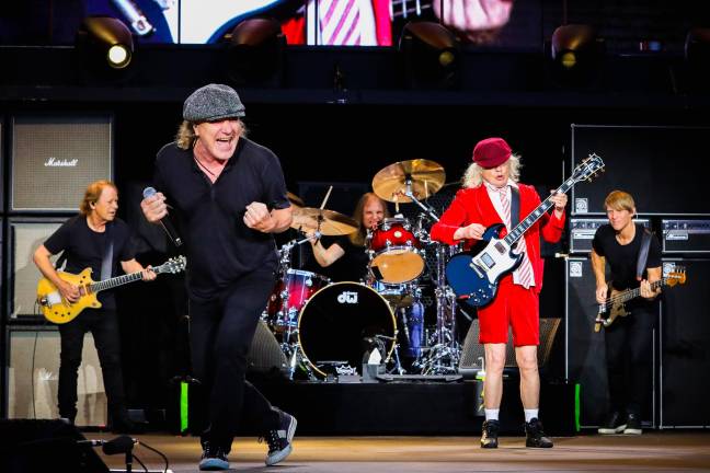 Biglietti Ac/Dc a Imola: ecco cosa è rimasto Biglietti Ac/Dc a Imola: ecco cosa è rimasto