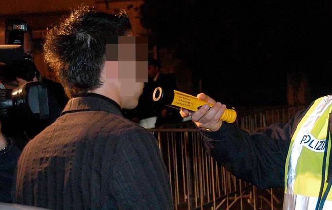 L’alcoltest venne eseguito dalla polizia di Stato L’alcoltest venne eseguito dalla polizia di Stato
