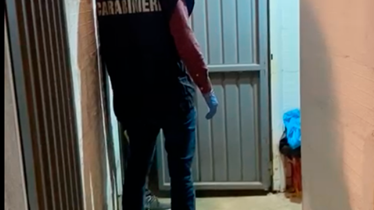 Prostituzione cinese a Russi: due arresti, sequestro di appartamenti e denaro, Prostituzione cinese a Russi: due arresti, sequestro di appartamenti e denaro,