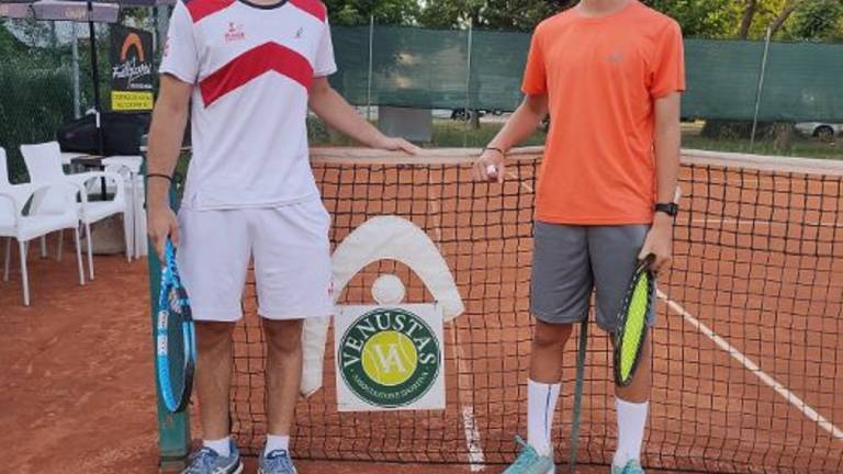 Tennis: Strocchi, Manco, Pretolani e Baldinini avanti tutta all'Open del Ct Venustas Tennis: Strocchi, Manco, Pretolani e Baldinini avanti tutta all'Open del Ct Venustas
