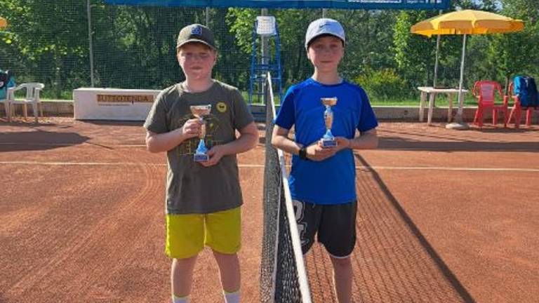 Tennis, Francesco Bodini e Alice Battistelli i primi vincitori del torneo Under 12-14 del Tc Coriano Tennis, Francesco Bodini e Alice Battistelli i primi vincitori del torneo Under 12-14 del Tc Coriano