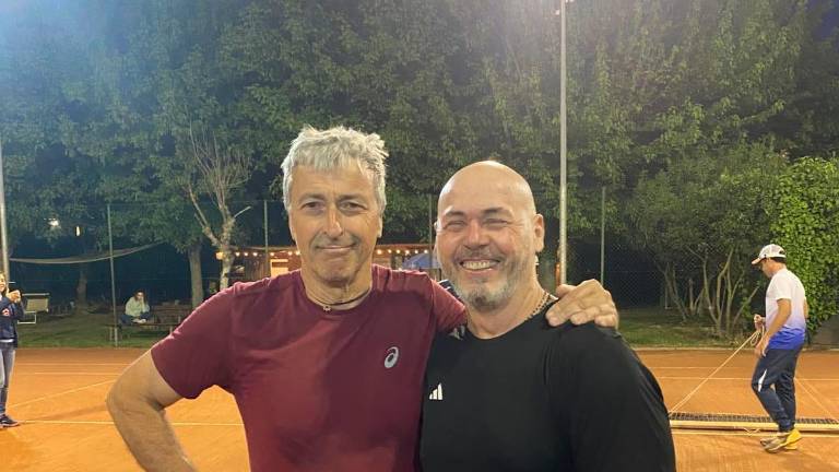 La premiazione del torneo Over 55 al Maretennis La premiazione del torneo Over 55 al Maretennis