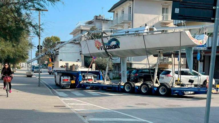 La barca subito dopo l’incidente La barca subito dopo l’incidente