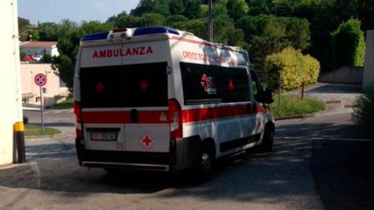 Ambulanze con due autisti, caso dibattuto. Lattuca: “Scelta contingente per i rinforzi estivi” Ambulanze con due autisti, caso dibattuto. Lattuca: “Scelta contingente per i rinforzi estivi”