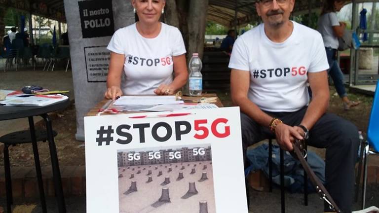 Stop 5G, battaglia anche a Rimini. Conferenza e raccolta firme Stop 5G, battaglia anche a Rimini. Conferenza e raccolta firme