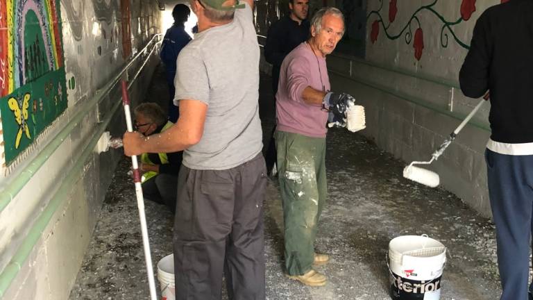 Cesena, genitori e cittadini puliscono i sottopassi di Ronta - Gallery Cesena, genitori e cittadini puliscono i sottopassi di Ronta - Gallery