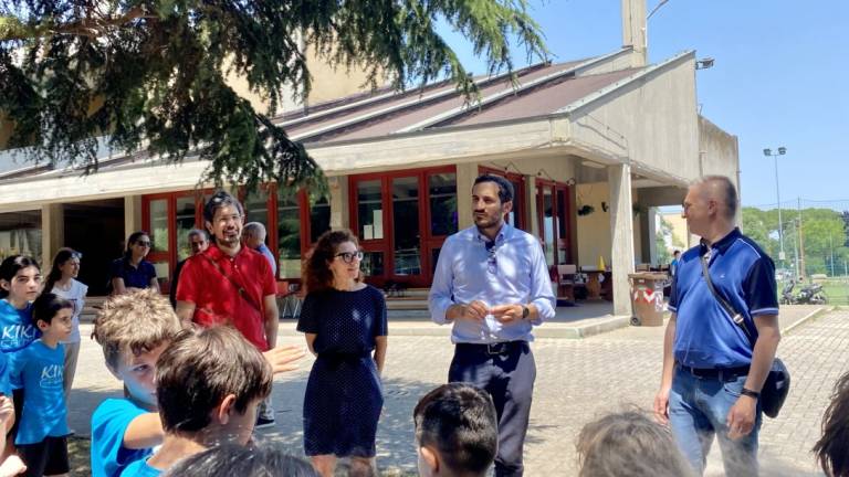 Giunta itinerante, tappa al quartiere Al Mare; le priorità segnalate da cittadini ed esercenti Giunta itinerante, tappa al quartiere Al Mare; le priorità segnalate da cittadini ed esercenti
