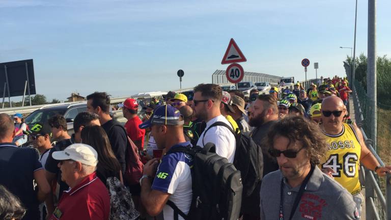 MotoGp, la marcia dei tifosi verso Misano - VIDEO - GALLERY MotoGp, la marcia dei tifosi verso Misano - VIDEO - GALLERY