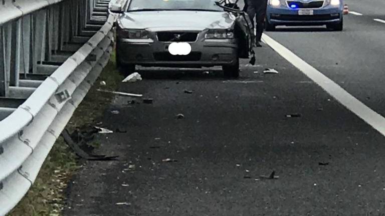 Auto in panne, direttore dell'Aeroclub Rimini ucciso da un Tir Auto in panne, direttore dell'Aeroclub Rimini ucciso da un Tir