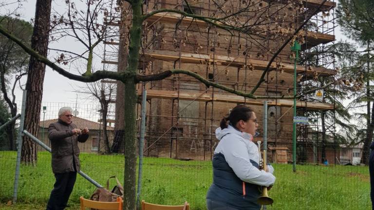 Cesena, cerimonia al palazzaccio ricordando la battaglia: dopo la salvezza la sfida sarà il recupero Cesena, cerimonia al palazzaccio ricordando la battaglia: dopo la salvezza la sfida sarà il recupero