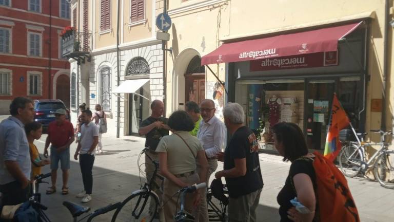 Cesena, in bici con Libera negli edifici confiscati alla criminalità Cesena, in bici con Libera negli edifici confiscati alla criminalità
