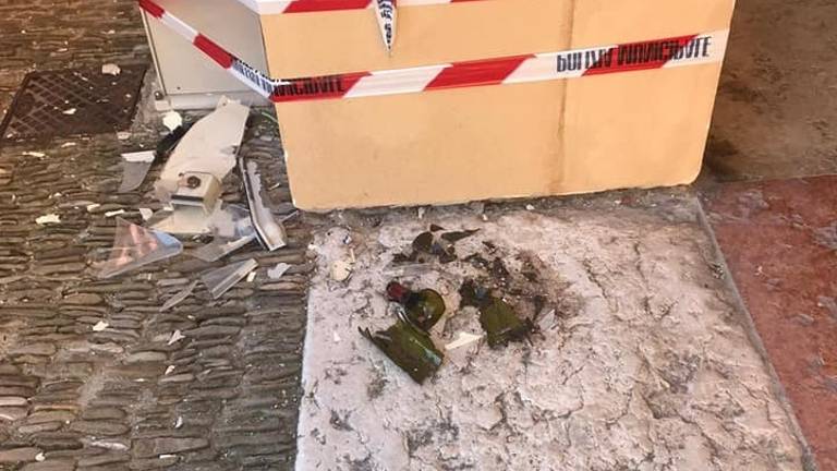 Lugo, vandali al Pavaglione Lugo, vandali al Pavaglione