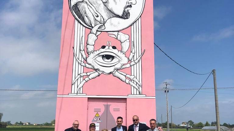 Cesenatico, Marco Pantani rivive in un murale a pochi passi dalla sua casa Cesenatico, Marco Pantani rivive in un murale a pochi passi dalla sua casa