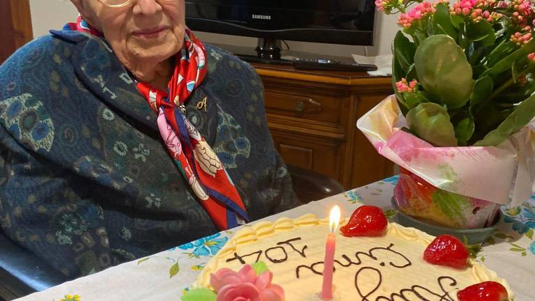 Russi, nonna Cina compie 104 anni Russi, nonna Cina compie 104 anni