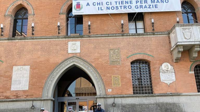 Covid, in Emilia-Romagna si vaccinerà fino a mezzanotte Covid, in Emilia-Romagna si vaccinerà fino a mezzanotte