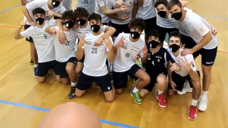 Volley, la paura del Covid? Si esorcizza a tempo di musica - Video Volley, la paura del Covid? Si esorcizza a tempo di musica - Video